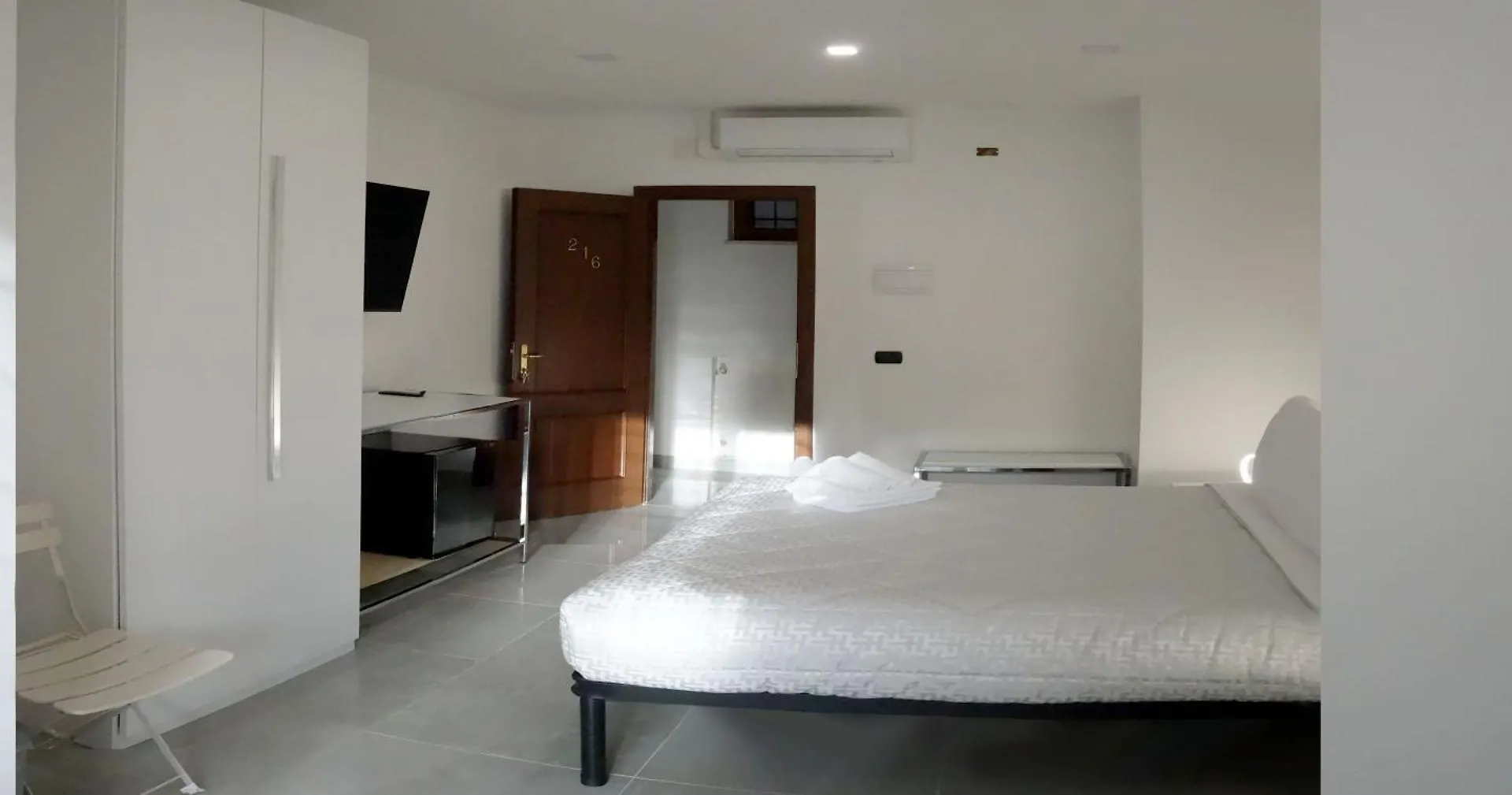 *** Bed & Breakfast B&B La Fiera Fiumicino Italia